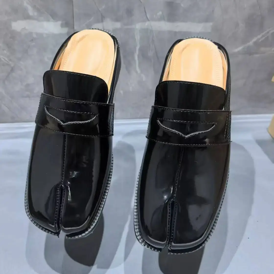 Split Toe Tabi Men's Slippers  - مراجعة Men Shoes Black وسعره